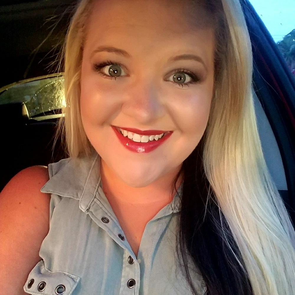Meet your Posher, Ashleigh